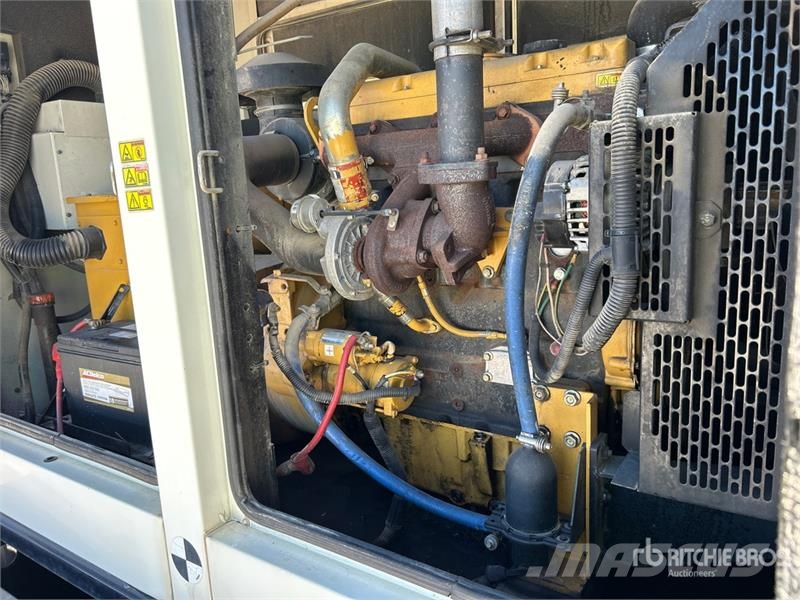 CAT XQ60-6 55 kW Mobile Generator Set Naftové generátory