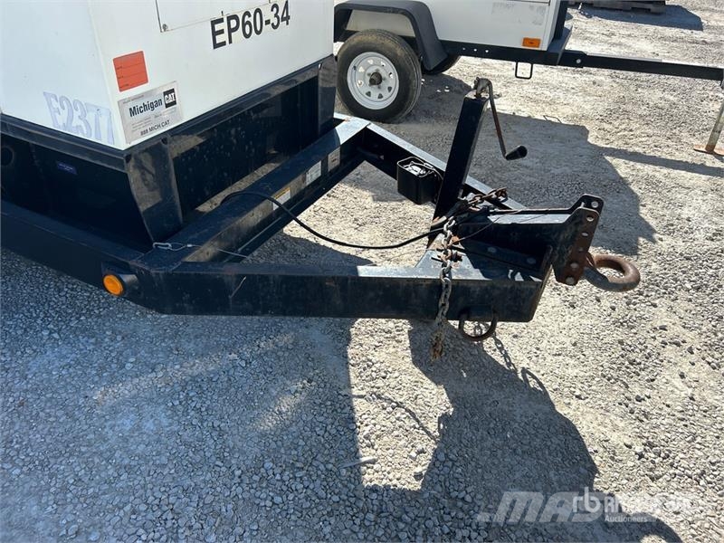 CAT XQ60-6 55 kW Mobile Generator Set Naftové generátory