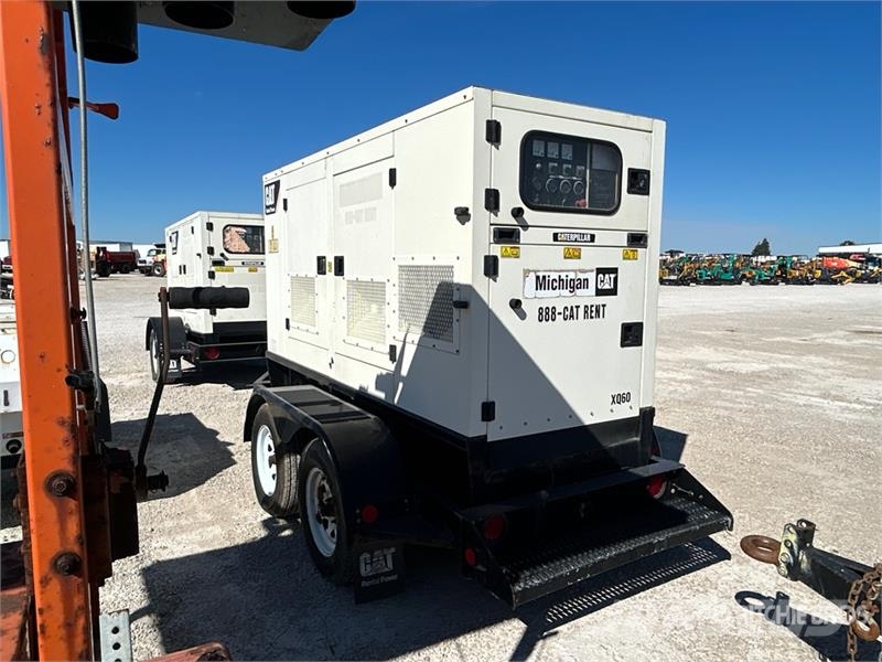 CAT XQ60-6 55 kW Mobile Generator Set Naftové generátory