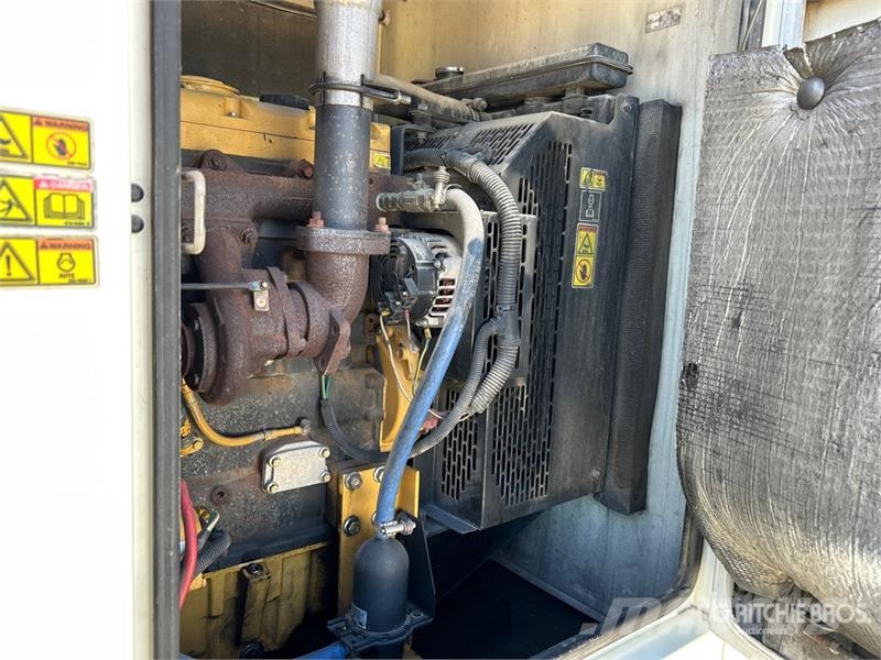 CAT XQ60-6 55 kW Mobile Generator Set Naftové generátory