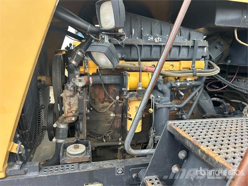Challenger 65C Track Tractor Trattori