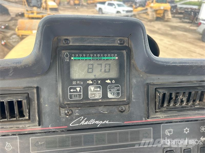 Challenger 85D Track Tractor الجرارات
