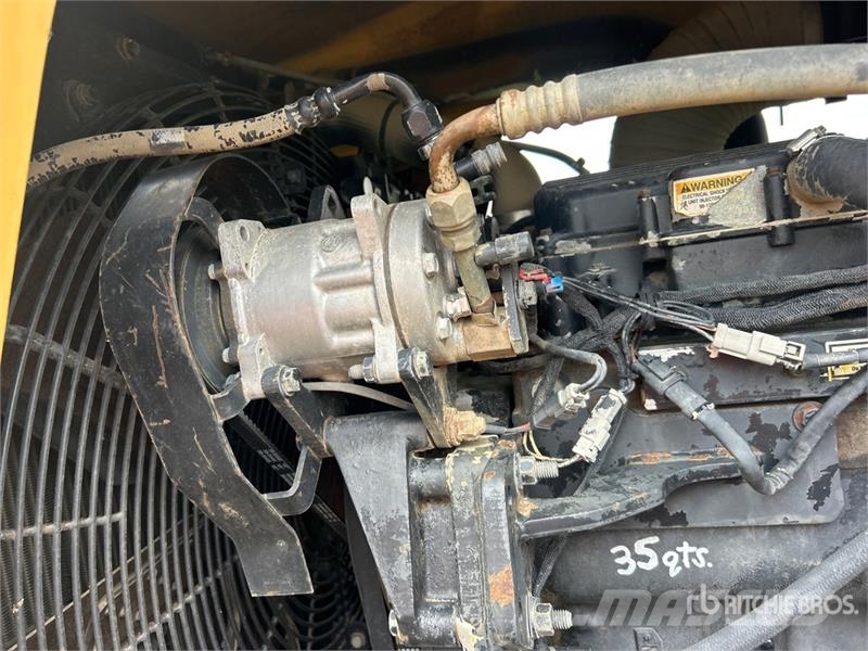 Challenger 85D Track Tractor Tractors