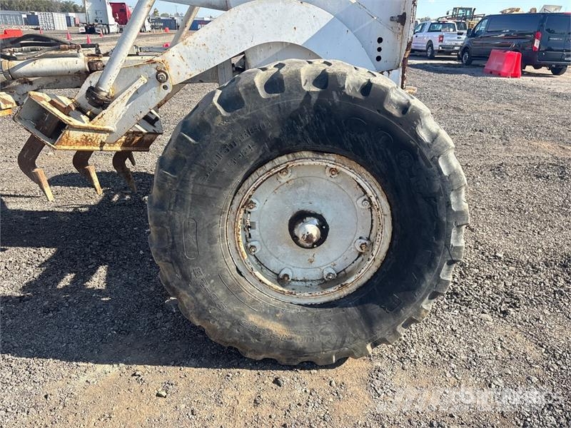 Champion 710A Motor Grader Gredere