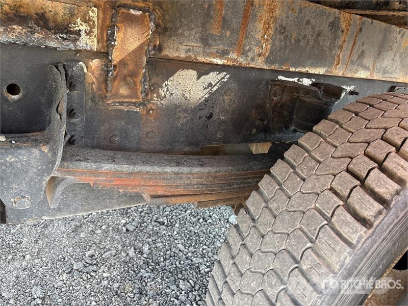 Chevrolet 4500 Tovornjaki s kesonom/platojem