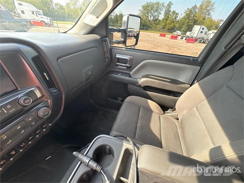 Chevrolet 6500 HD 4x4 S/A Dump Truck Wywrotki