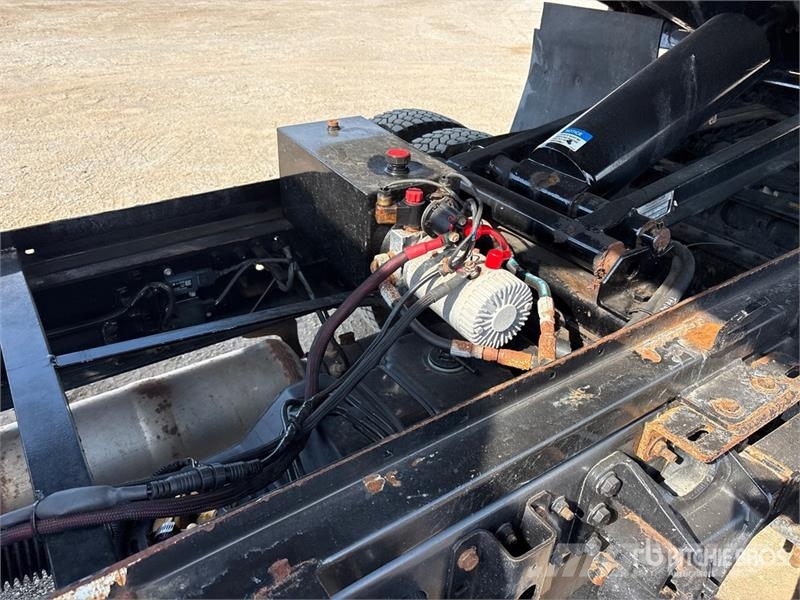 Chevrolet 6500 HD 4x4 S/A Dump Truck Wywrotki