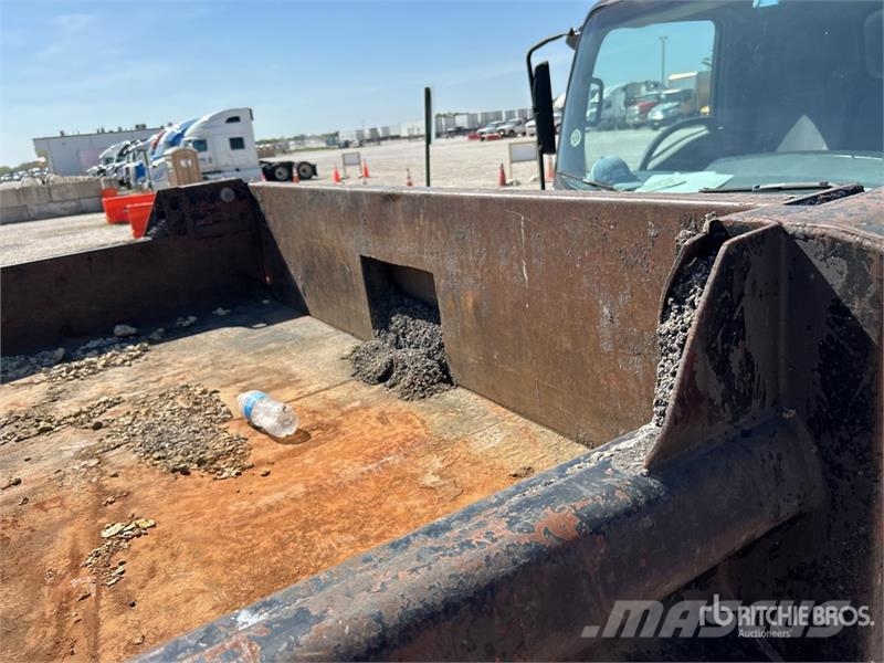 Chevrolet C4500 4x2 Dump Truck Camiones bañeras basculantes o volquetes