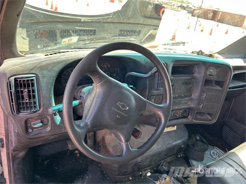 Chevrolet C4500 4x2 Dump Truck Camiones bañeras basculantes o volquetes