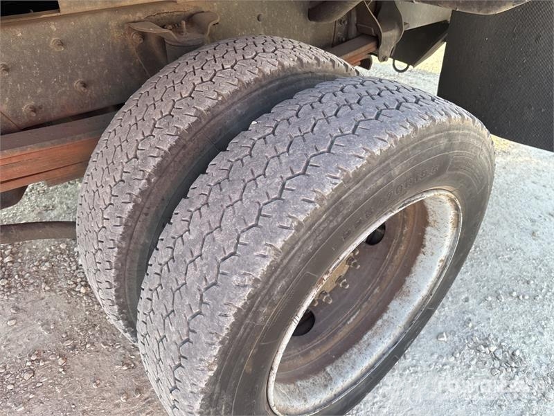 Chevrolet C4500 4x2 Dump Truck Camiones bañeras basculantes o volquetes