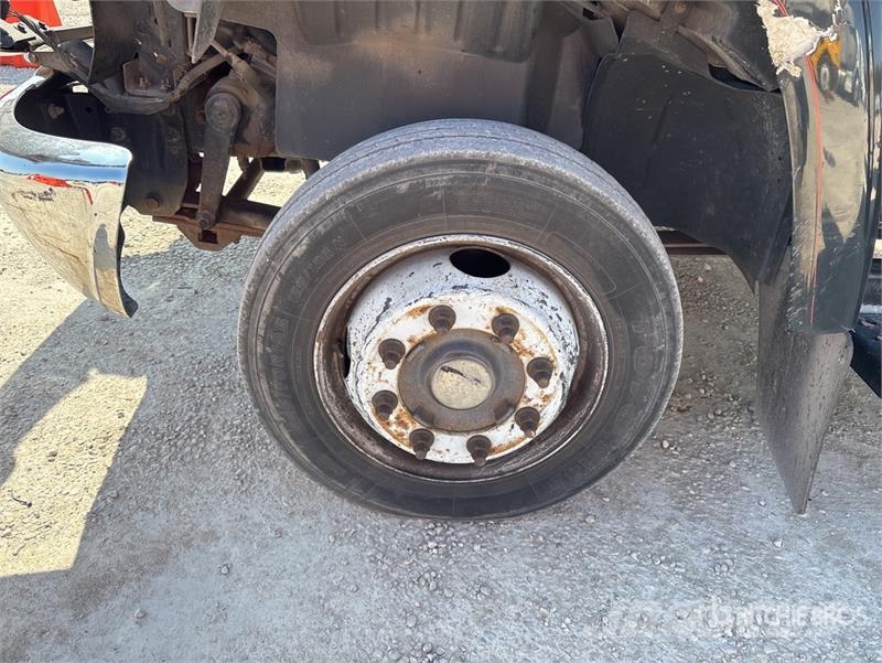 Chevrolet C4500 4x2 Dump Truck Camiones bañeras basculantes o volquetes