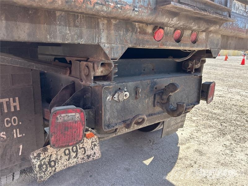 Chevrolet C4500 4x2 Dump Truck Camiones bañeras basculantes o volquetes
