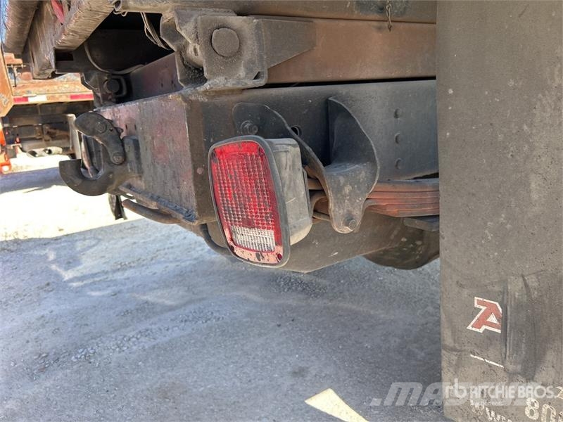 Chevrolet C4500 4x2 Dump Truck Camiones bañeras basculantes o volquetes