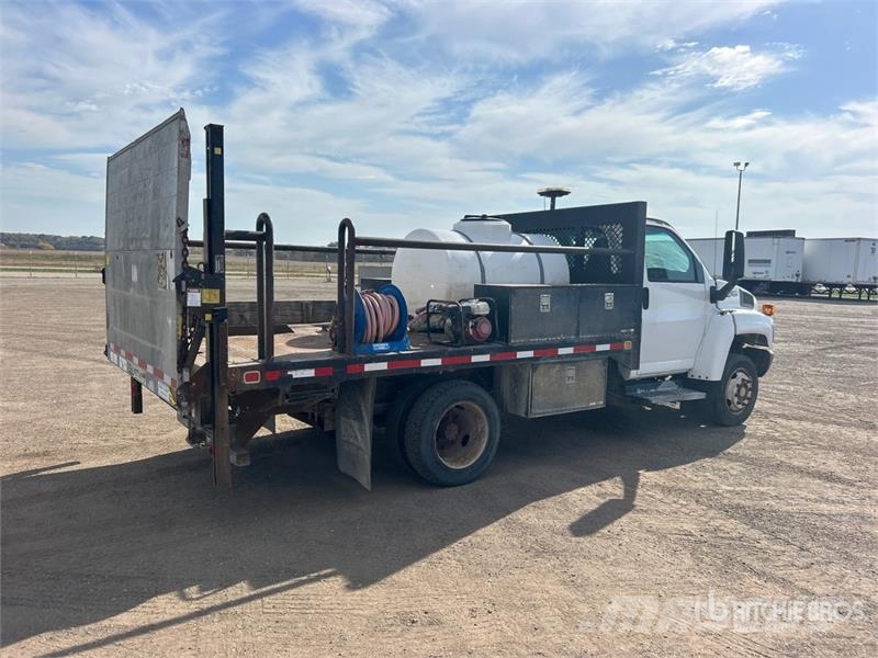 Chevrolet C4500 4x2 Flatbed Truck Kamioni sa otvorenim sandukom