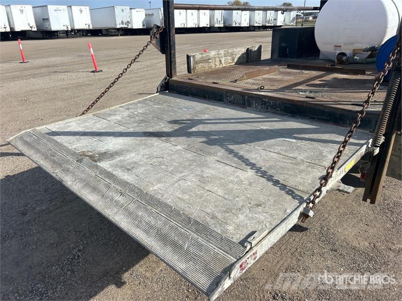 Chevrolet C4500 4x2 Flatbed Truck Kamioni sa otvorenim sandukom