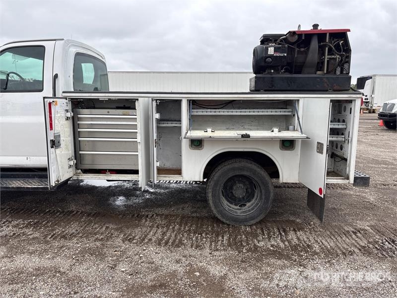 Chevrolet C4500 4x2 Service Truck 多目的／汎用車両