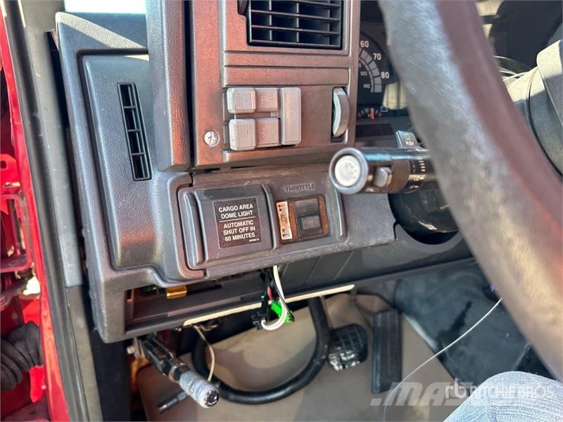 Chevrolet C6500 Kabíny a interiér