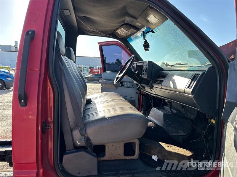 Chevrolet C6500 Kabíny a interiér