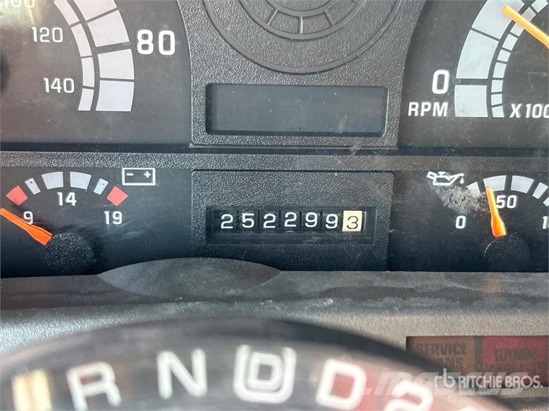 Chevrolet C6500 Kabíny a interiér