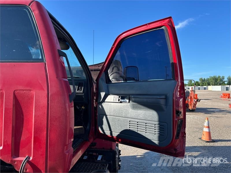 Chevrolet C6500 Kabíny a interiér