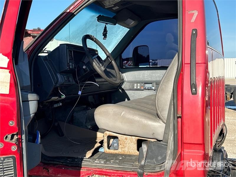 Chevrolet C6500 Kabíny a interiér