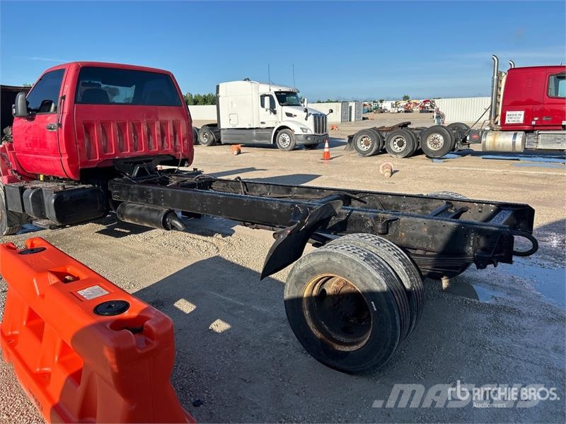 Chevrolet C6500 Kabíny a interiér