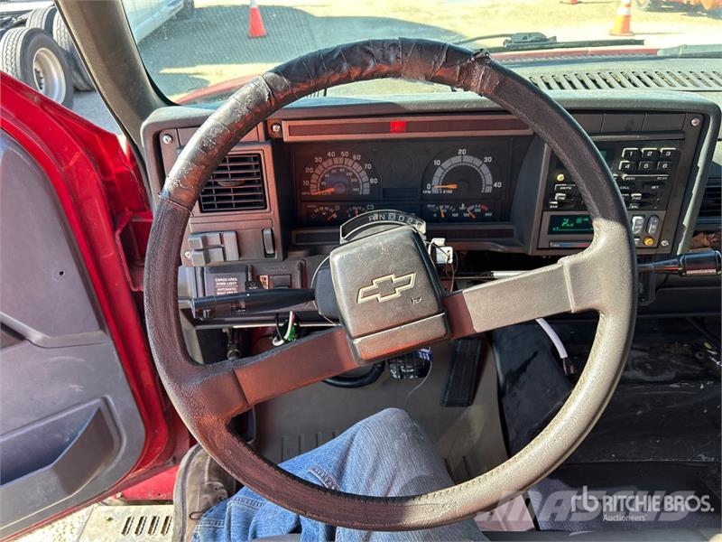 Chevrolet C6500 駕駛室與內部