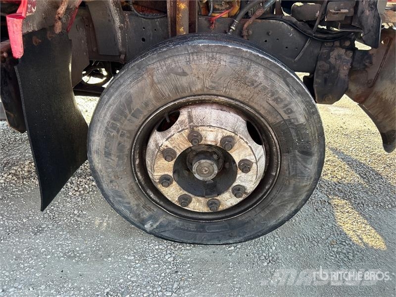 Chevrolet C6500 Kabíny a interiér