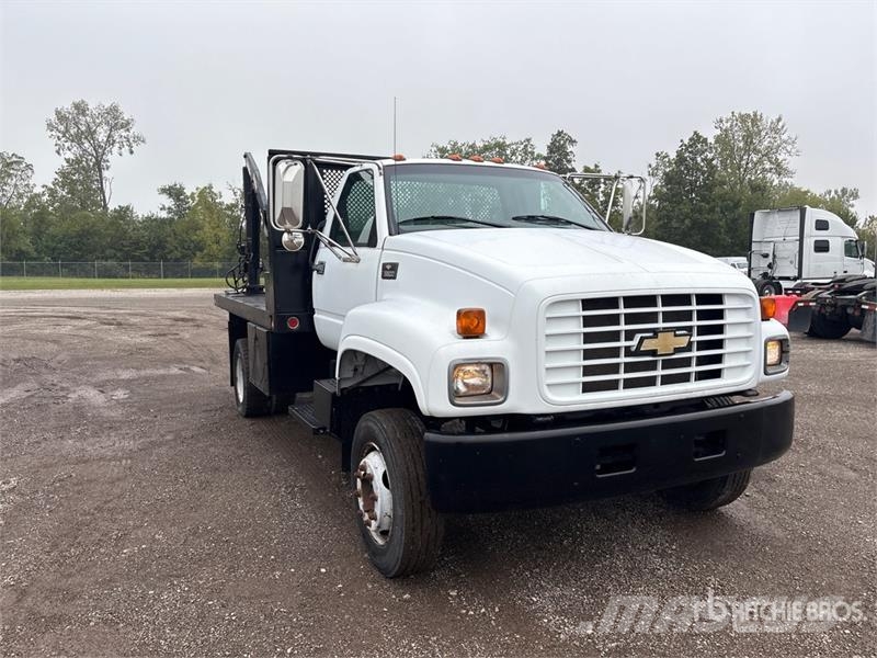 Chevrolet C6500 4x2 Flatbed Truck Tovornjaki s kesonom/platojem