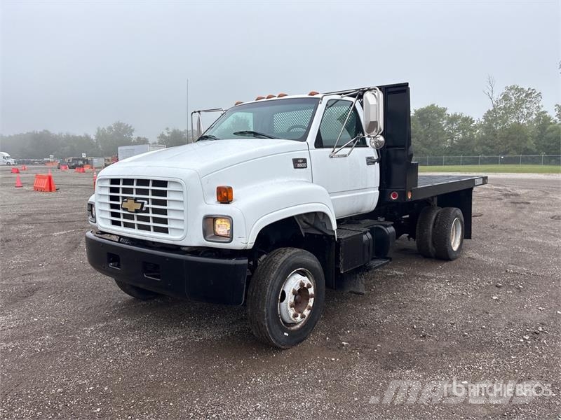Chevrolet C6500 4x2 Flatbed Truck Tovornjaki s kesonom/platojem