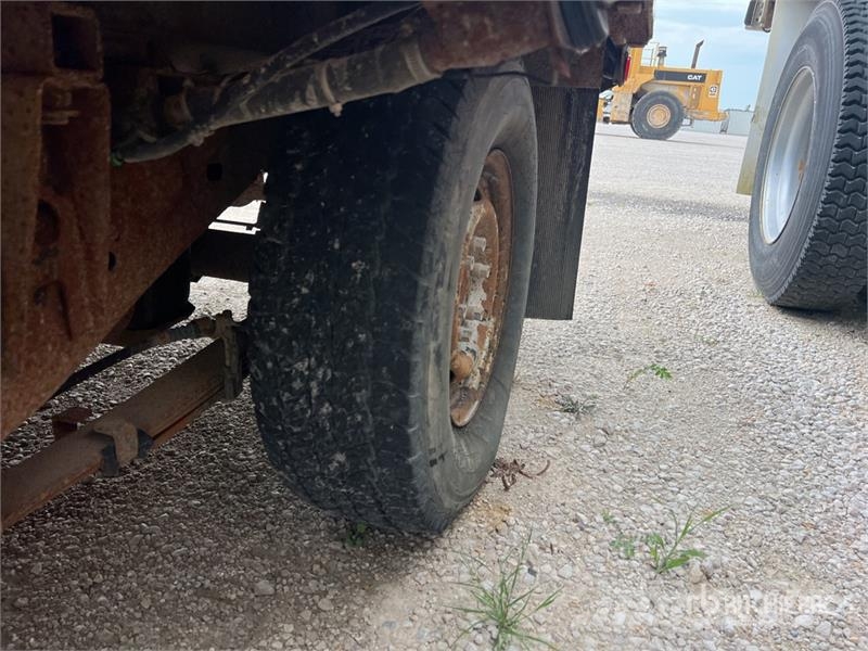 Chevrolet Colorado شاحنات مسطحة/مفصلية الجوانب
