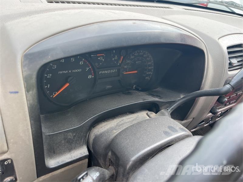Chevrolet Colorado شاحنات مسطحة/مفصلية الجوانب