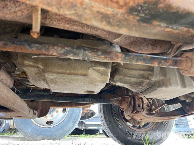 Chevrolet Colorado شاحنات مسطحة/مفصلية الجوانب