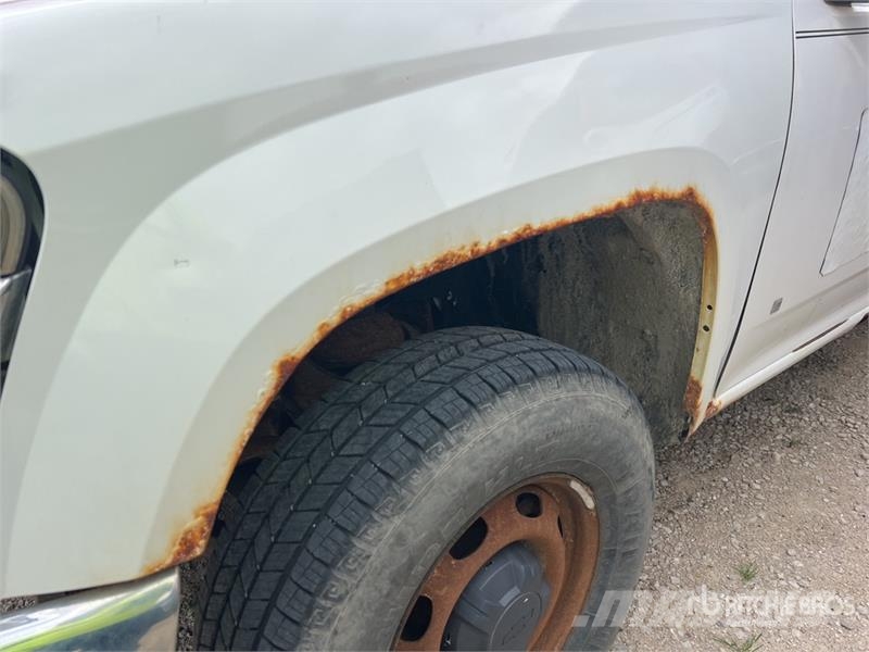 Chevrolet Colorado شاحنات مسطحة/مفصلية الجوانب