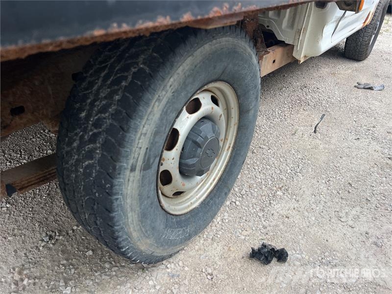 Chevrolet Colorado شاحنات مسطحة/مفصلية الجوانب