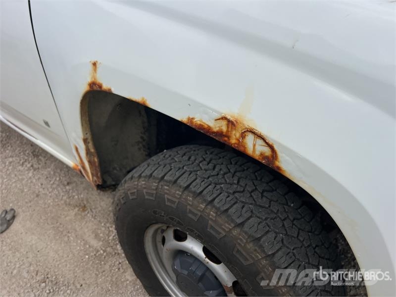 Chevrolet Colorado شاحنات مسطحة/مفصلية الجوانب