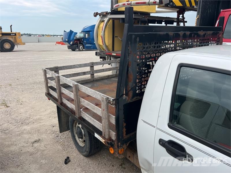 Chevrolet Colorado شاحنات مسطحة/مفصلية الجوانب