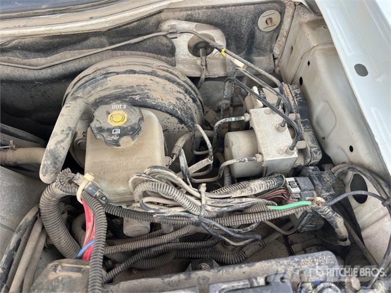 Chevrolet Colorado شاحنات مسطحة/مفصلية الجوانب