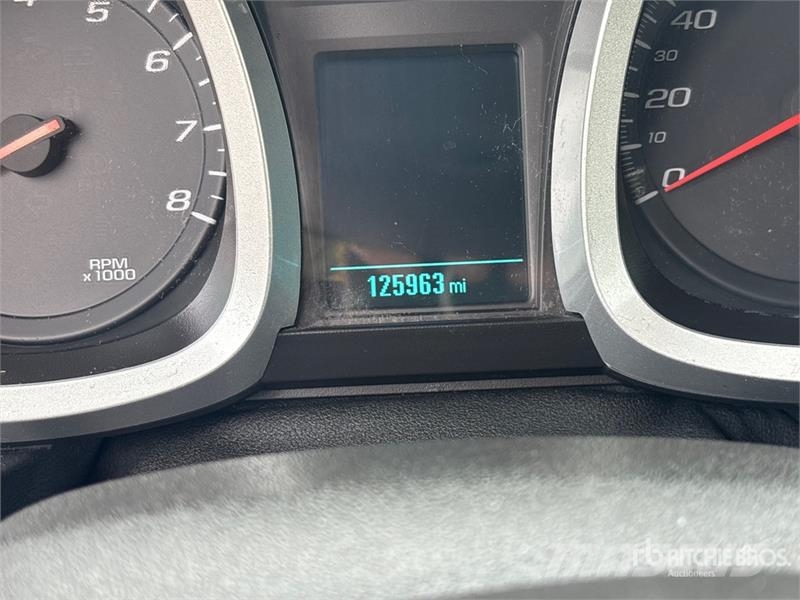 Chevrolet Equinox 2WD SUV Automašīnas