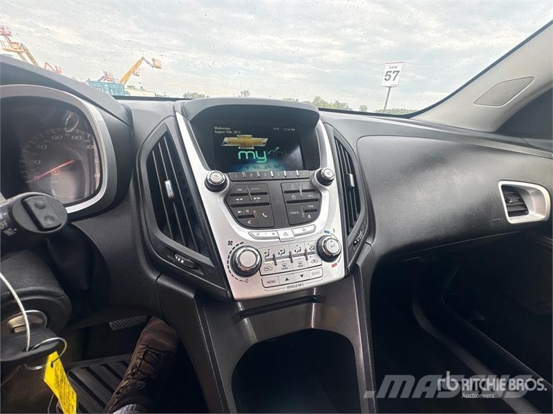 Chevrolet Equinox 2WD SUV Automašīnas