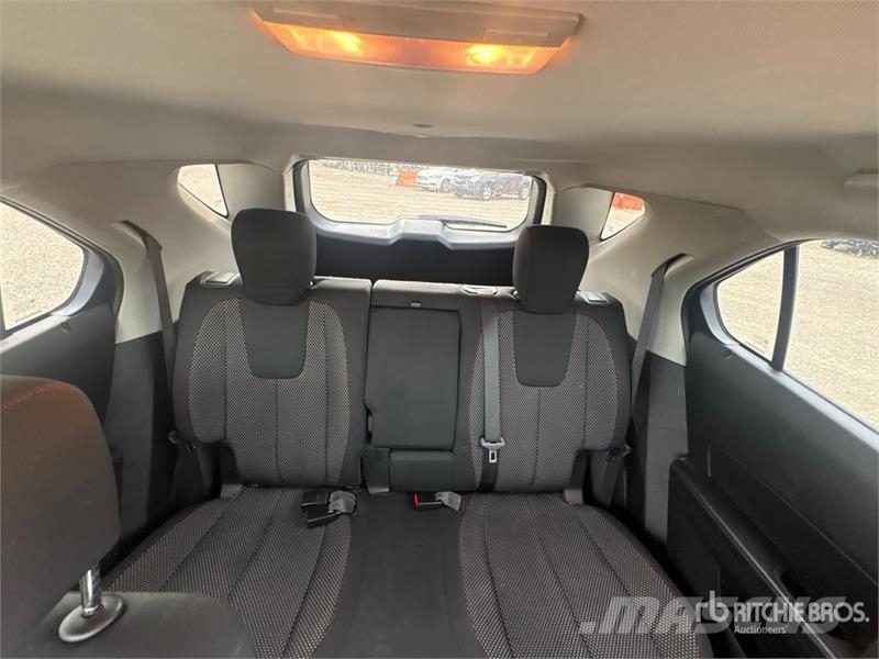 Chevrolet Equinox 2WD SUV Automašīnas