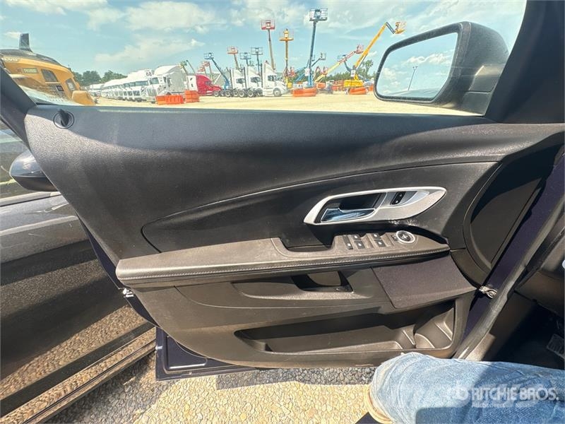 Chevrolet Equinox 2WD SUV سيارات