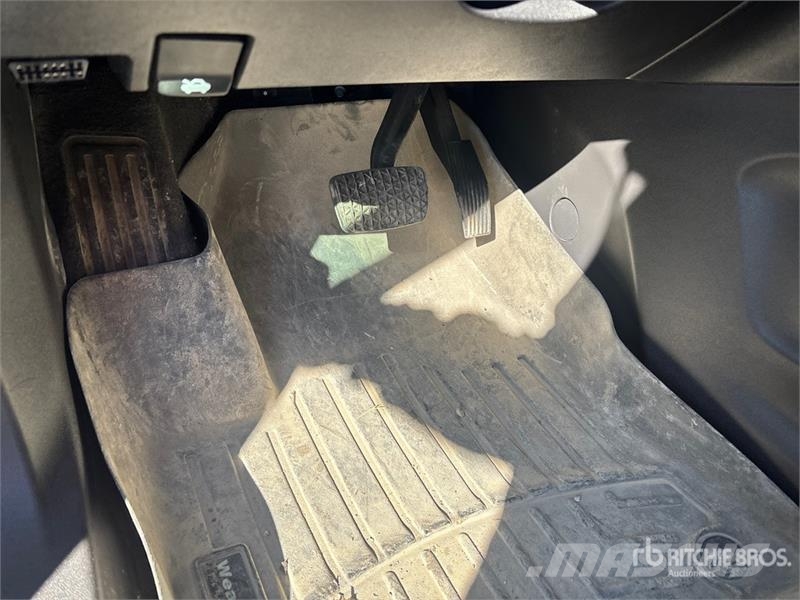 Chevrolet Equinox LT AWD SUV Samochody osobowe