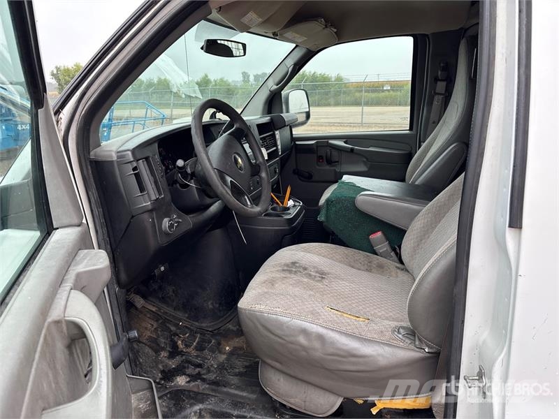 Chevrolet Express 2500 Cargo Van Lieferwagen