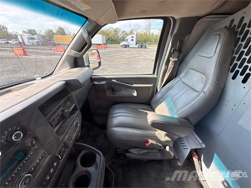 Chevrolet Express 2500 Cargo Van Dostavna vozila / kombiji