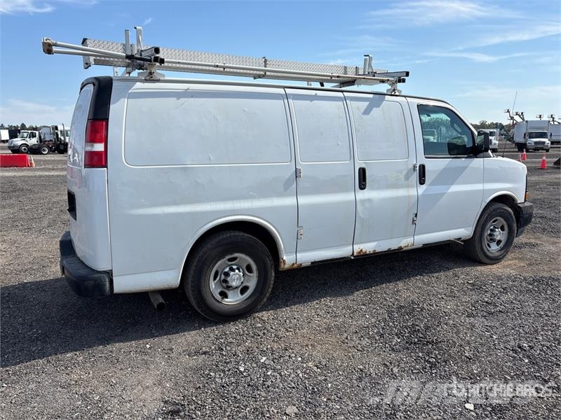 Chevrolet Express 2500 Cargo Van Dostavna vozila / kombiji