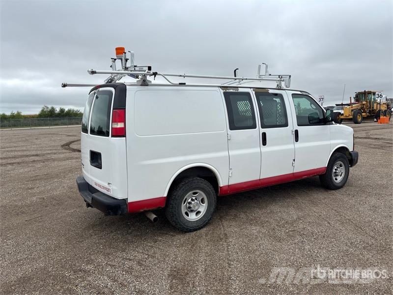 Chevrolet Express 2500 Cargo Van Preču pārvadāšanas furgoni