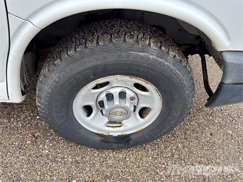 Chevrolet Express 2500 Cargo Van Lieferwagen