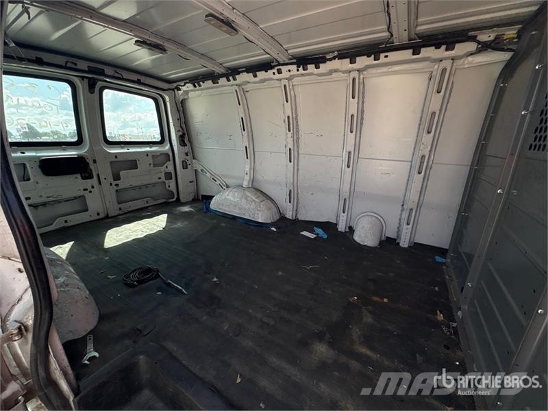 Chevrolet Express 2500 Cargo Van Varevogne