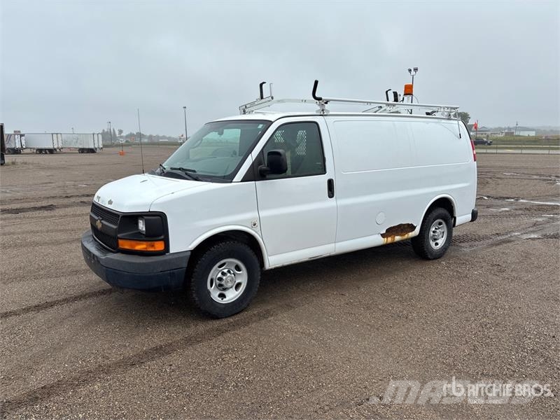 Chevrolet Express 2500 Cargo Van Lieferwagen